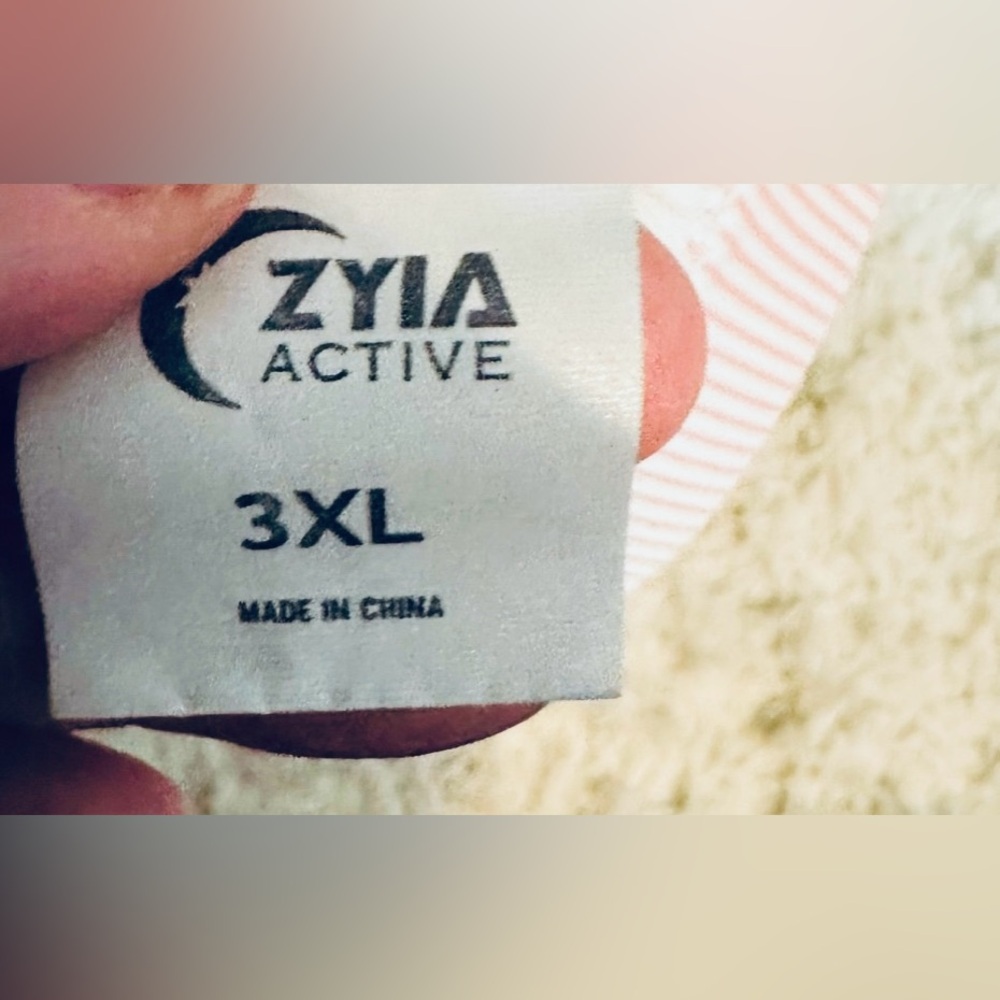 Zyia sports bra 3x like new- never worn